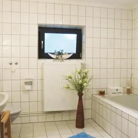 Cozy In Koerperich-obersgegen With Wifi